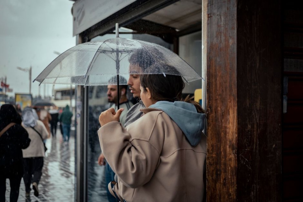Metropolitan Funeral Cover Umbrella protection rain - Metropolitan Funeral Cover