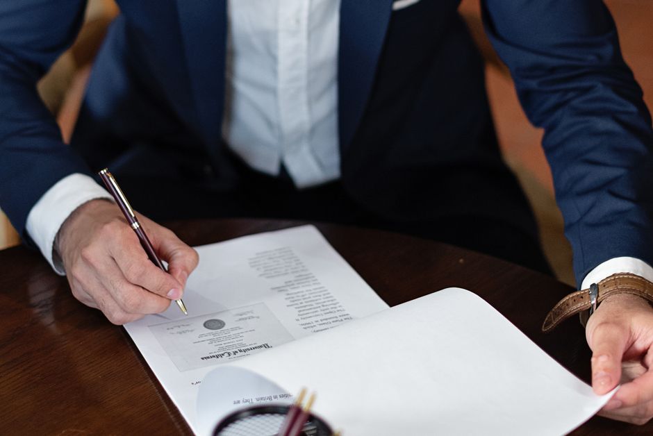 Signing document desk pen - Vodacom Funeral Cover