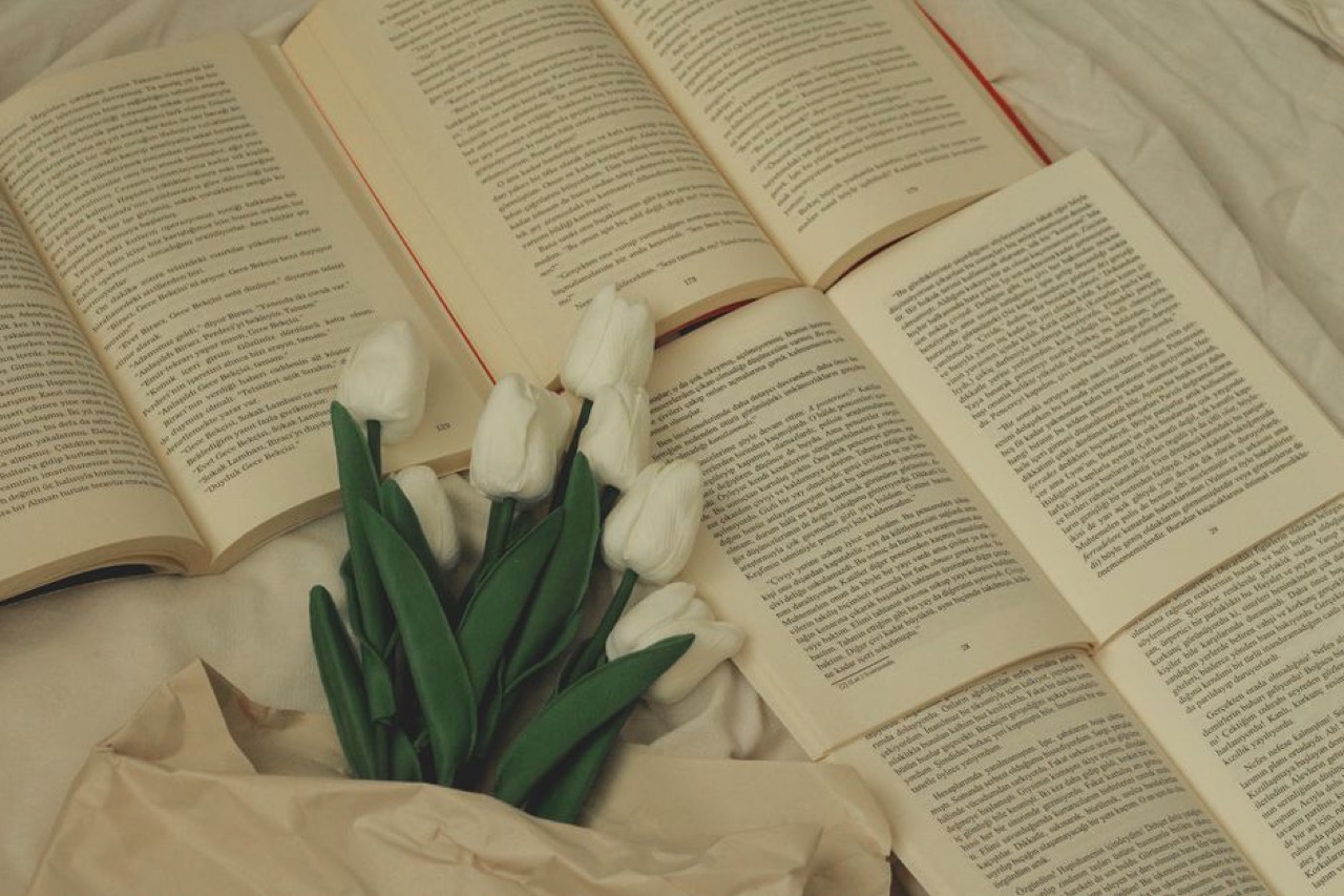 Christian funeral songs and hymns Open book white flowers - Christian funeral songs and hymns